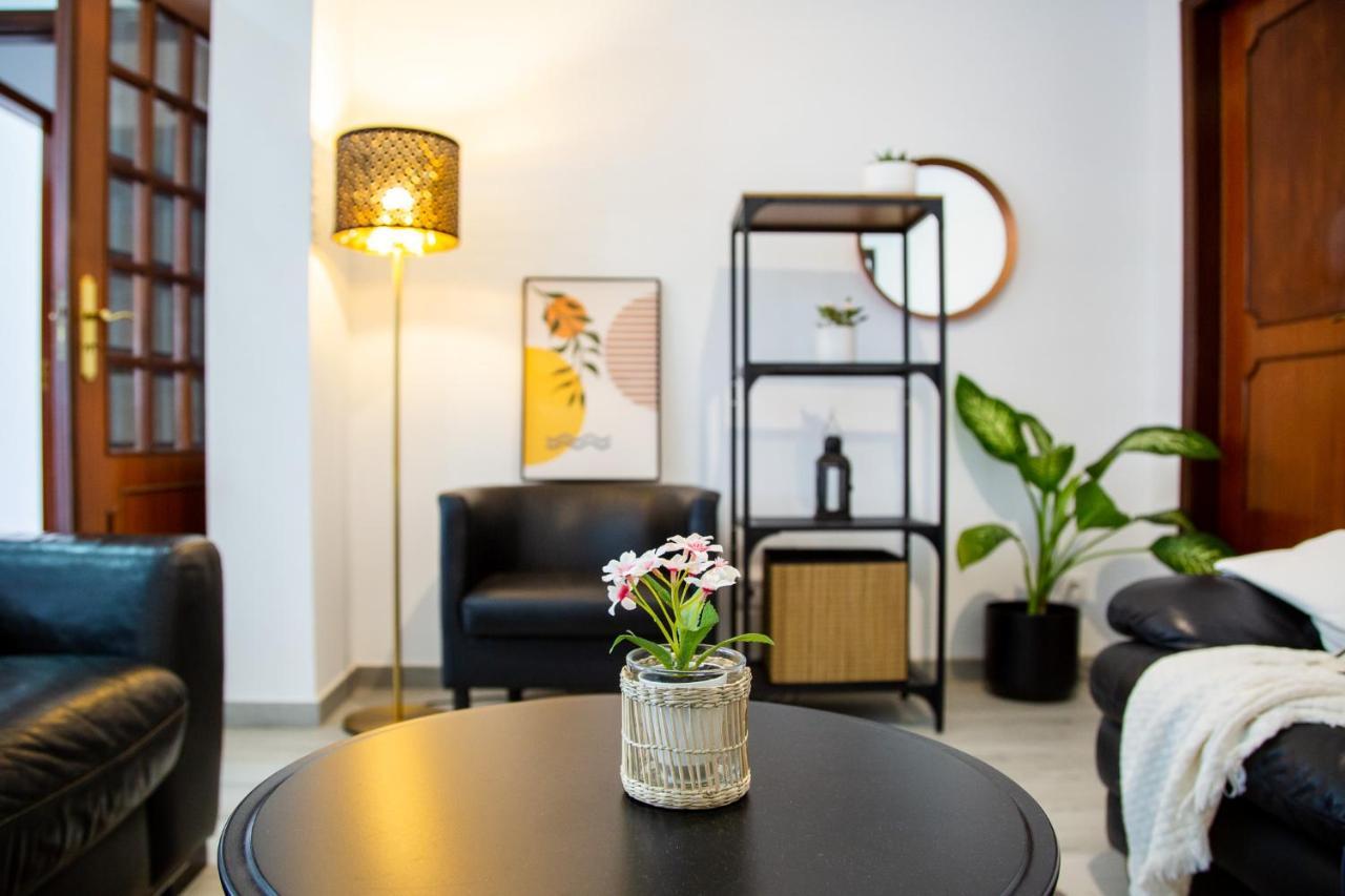 Cozy Room In Cascais City With Full Kitchen 5 Minutes From The Beach Exterior photo
